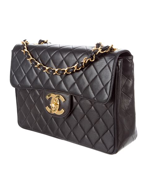 Chanel classic jumbo flap bag